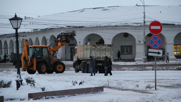 Уборка снега в Костроме, архивное фото