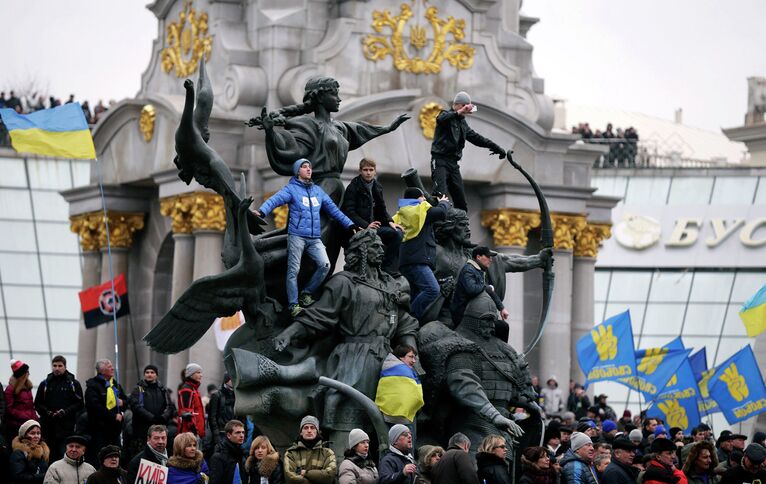 Митинг сторонников евроинтеграции на Майдане Незалежности в Киеве