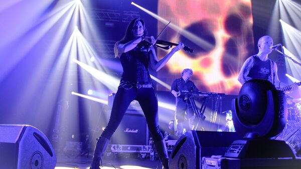Концерт панк-группы Король и Шут в петербургском СК Юбилейный 1 декабря 2013 года