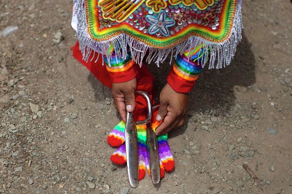 Национальный конкурс по танцам с ножницами в пригороде Лимы