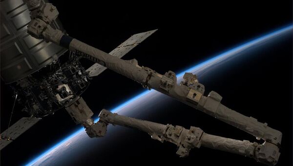 Стыковка корабля Cygnus с МКС, архивное фото