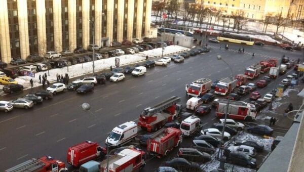 Пожарные машины у гостиницы Ленинградская