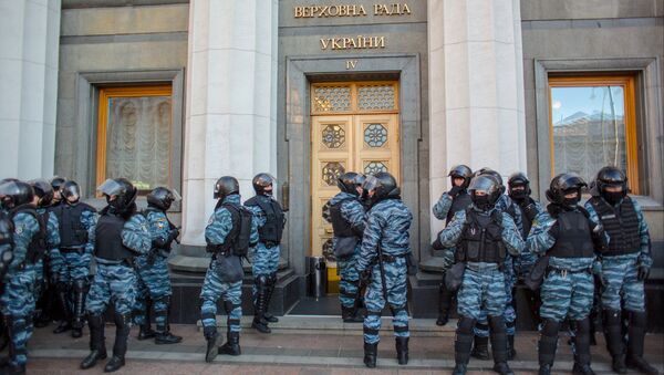 Пикет сторонников евроинтеграции Украины у здания Верховной Рады в Киеве. Архивное фото