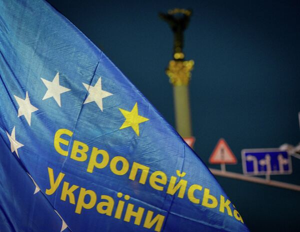 Акции сторонников евроинтеграции Украины на площади Независимости в Киеве Акции сторонников евроинтеграции Украины на площади Независимости в Киеве