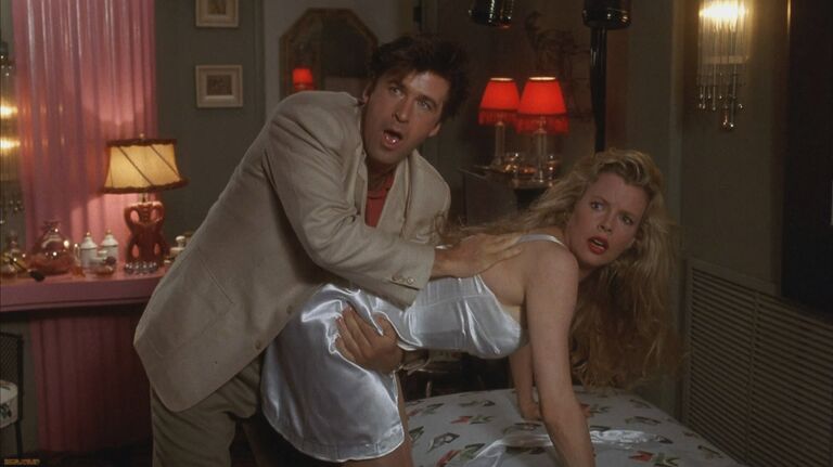 Кадр из фильма Привычка жениться