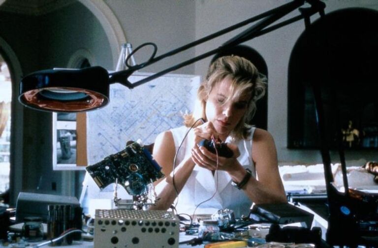 Нудистік фильмдер мен бейнелер