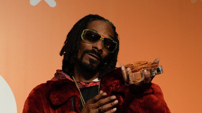 Актер Келвин Кордозар Бродус-младший (Snoop Dogg) на премьере фильма Одноклассники.ru: Накликай удачу