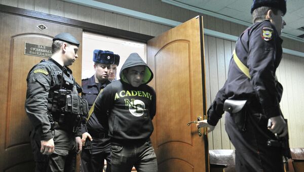 Суд продлил срок ареста Орхану Зейналову. Фото с места события