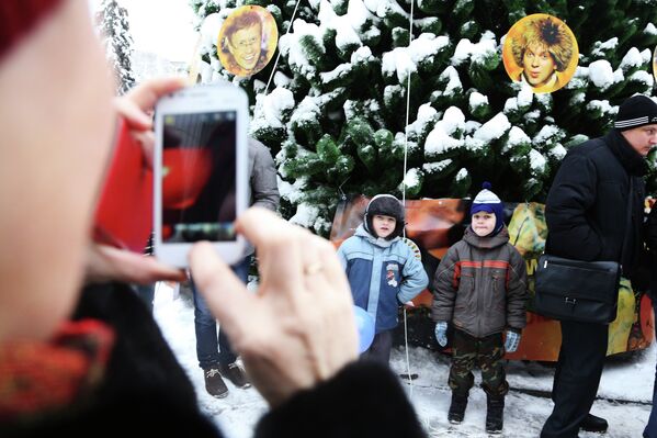 Елки-3 в Самаре:  Создатели фильма устроили фотосессию для детей
