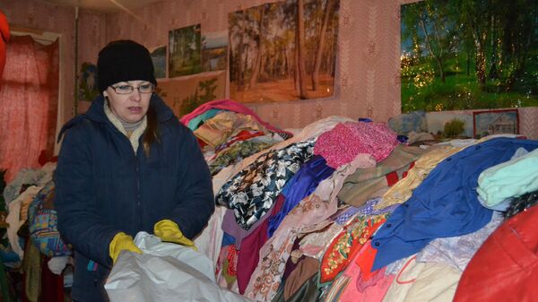 Приставы в Костроме по суду вывезли тонну мусора из квартиры местной жительницы