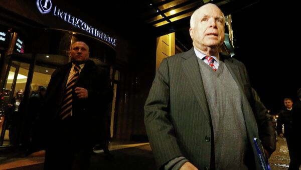 Украинская оппозиция встретилась с сенатором США Джоном Маккейном