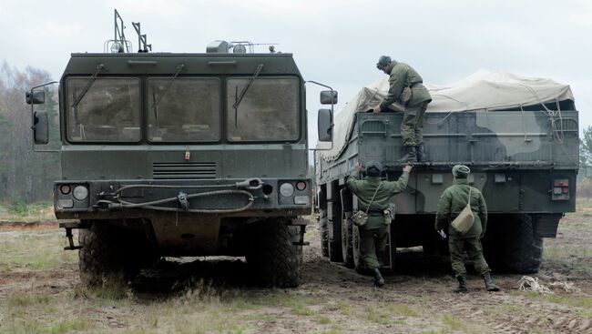 Учения по развертыванию ракетного комплекса Искандер, архивное фото