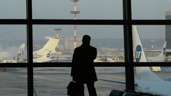 Пассажир аэропорту Внуково, архивное фото