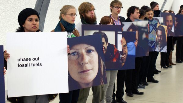 Акция в поддержку активистов Greenpeace на переговорах в Варшаве
