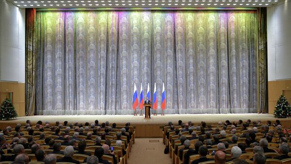 Д.Медведев поздравил ученых, получивших премии правительства за 2012 г.