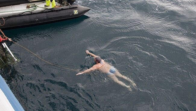 Самарские экстремалы: купание в Новый год, фото с места события Самарские экстремалы: купание в Новый год, фото с места события