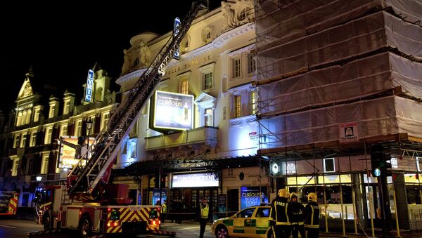 Обрушение в театре Аполло в Лондоне Фото с места событий