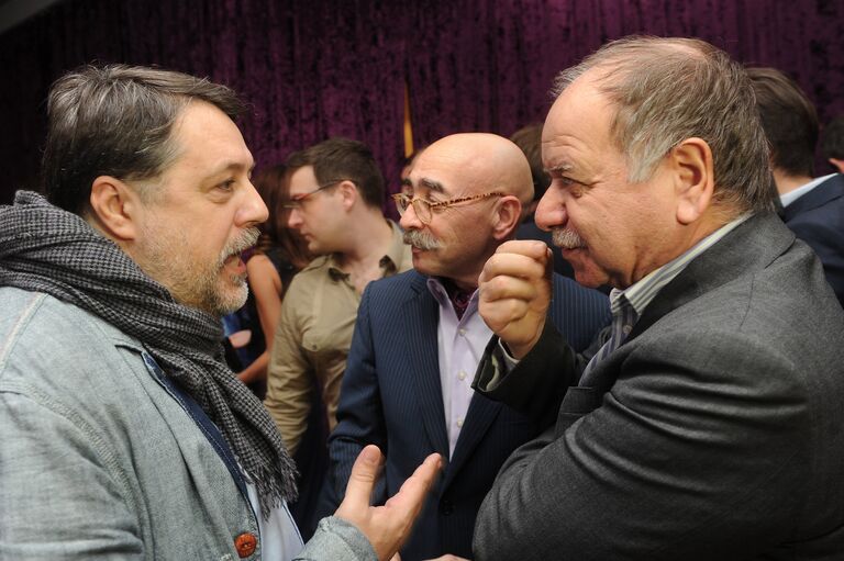 Виталий Манский, Андрей Бильжо и Даниил Дондурей на праздновании 5-летия проекта Сноб Виталий Манский, Андрей Бильжо и Даниил Дондурей на праздновании 5-летия проекта Сноб