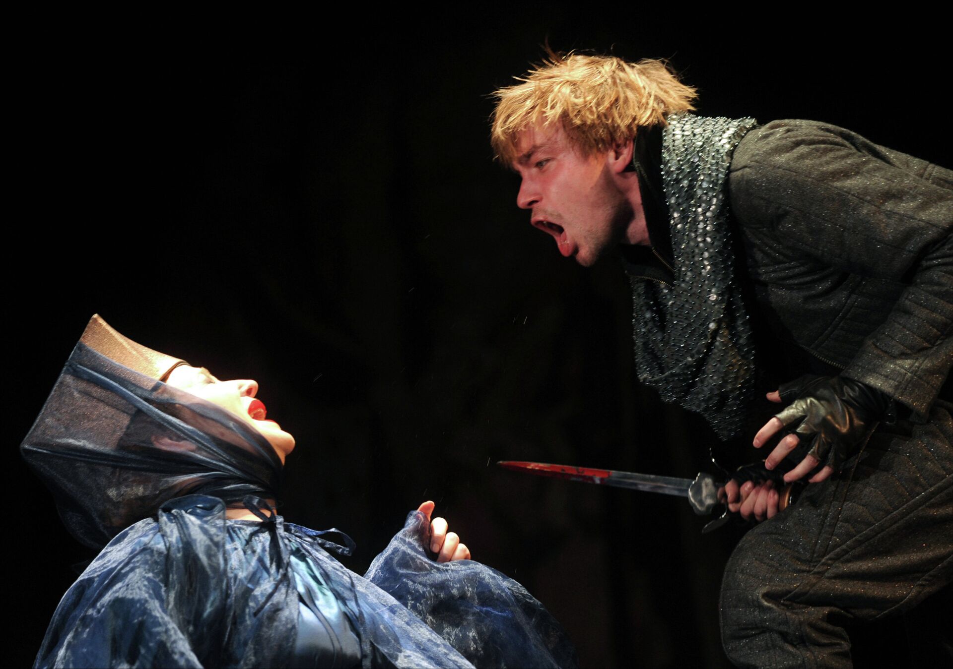 Прогон спектакля Гамлет в театре им. М.Н. Ермоловой Прогон спектакля Гамлет в театре им. М.Н. Ермоловой - РИА Новости, 1920, 21.08.2025