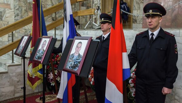 Прощание с погибшими на Кавказе полицейскими прошло во Владивостоке. Фото с места события