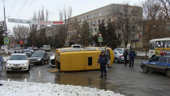 Маршрутка перевернулась в Ставропольском крае