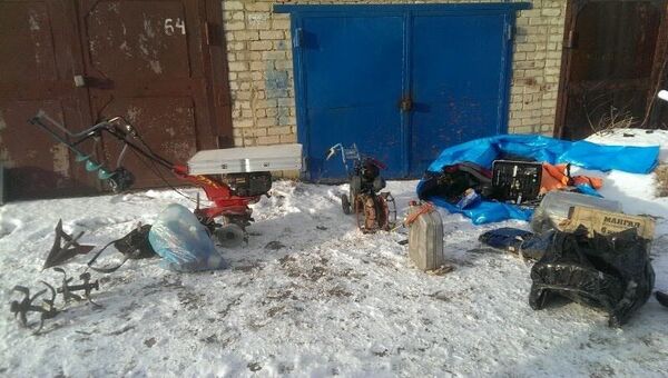 Имущество, похищенное из гаража в Приморье, фото с места событий