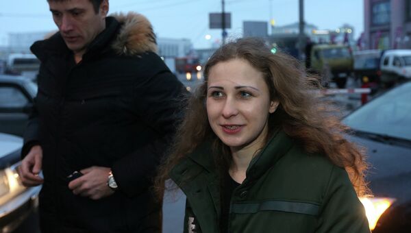 Участница группы Pussy Riot Мария Алехина вышла на свободу по амнистии. Фото с места события