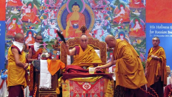 Далай-лама проводит в Дели учения для российских буддистов и отвечает на их вопросы
