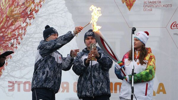Зажжение олимпийского факела в Самаре