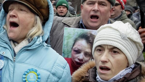 Пикет возле здания МВД Украины из-за избиения журналистки Татьяны Чорновил. Фото с места события