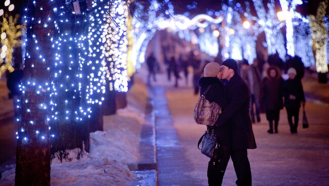 В сквере на пересечении Тверской улицы и Тверского бульвара.