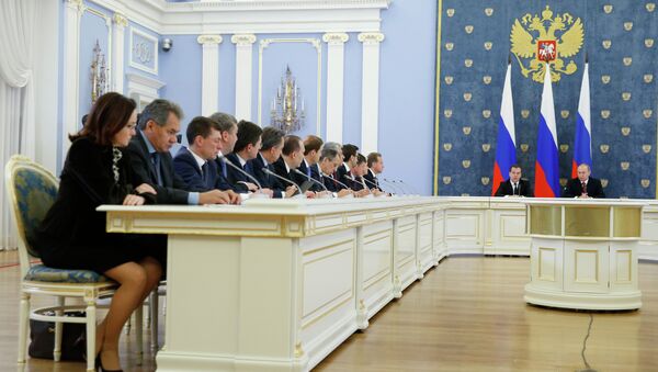 Встреча премьер-министра РФ и правительства РФ с президентом России. Фото с места события