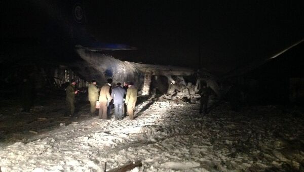 На месте падения самолета АН-12 в Иркутской области. Фото с места события