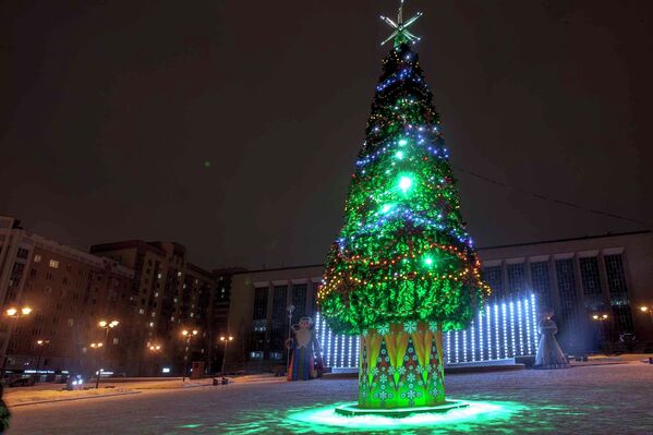 Новогодний Новосибирск: ноу-хау и традиции украшения