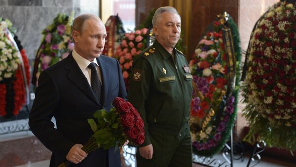 В.Путин на церемонии прощания с М.Калашниковым. Фото с места события