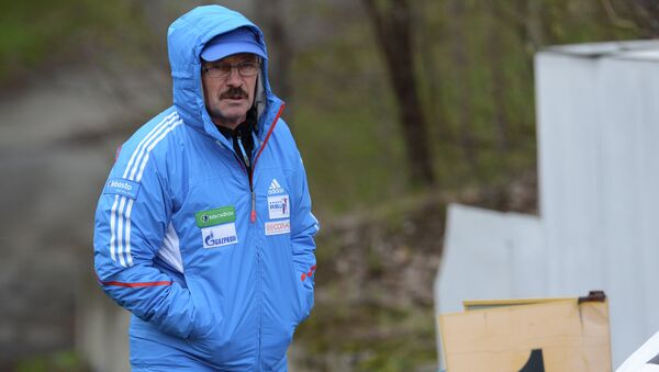 Старший тренер женской сборной России по биатлону Александр Селифонов