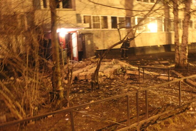 Пожар в доме на улице Ольги Форш в Калининском районе Петербурга. Фото с места события Пожар в доме на улице Ольги Форш в Калининском районе Петербурга. Фото с места события