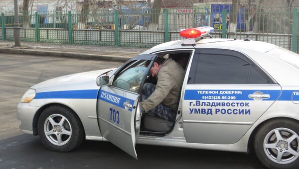 Полиция владивосток. Служебные авто МВД во Владивостоке. Полиция Владивосток телефон. Служба охраны Приморец. МВД Владивосток номер телефона.