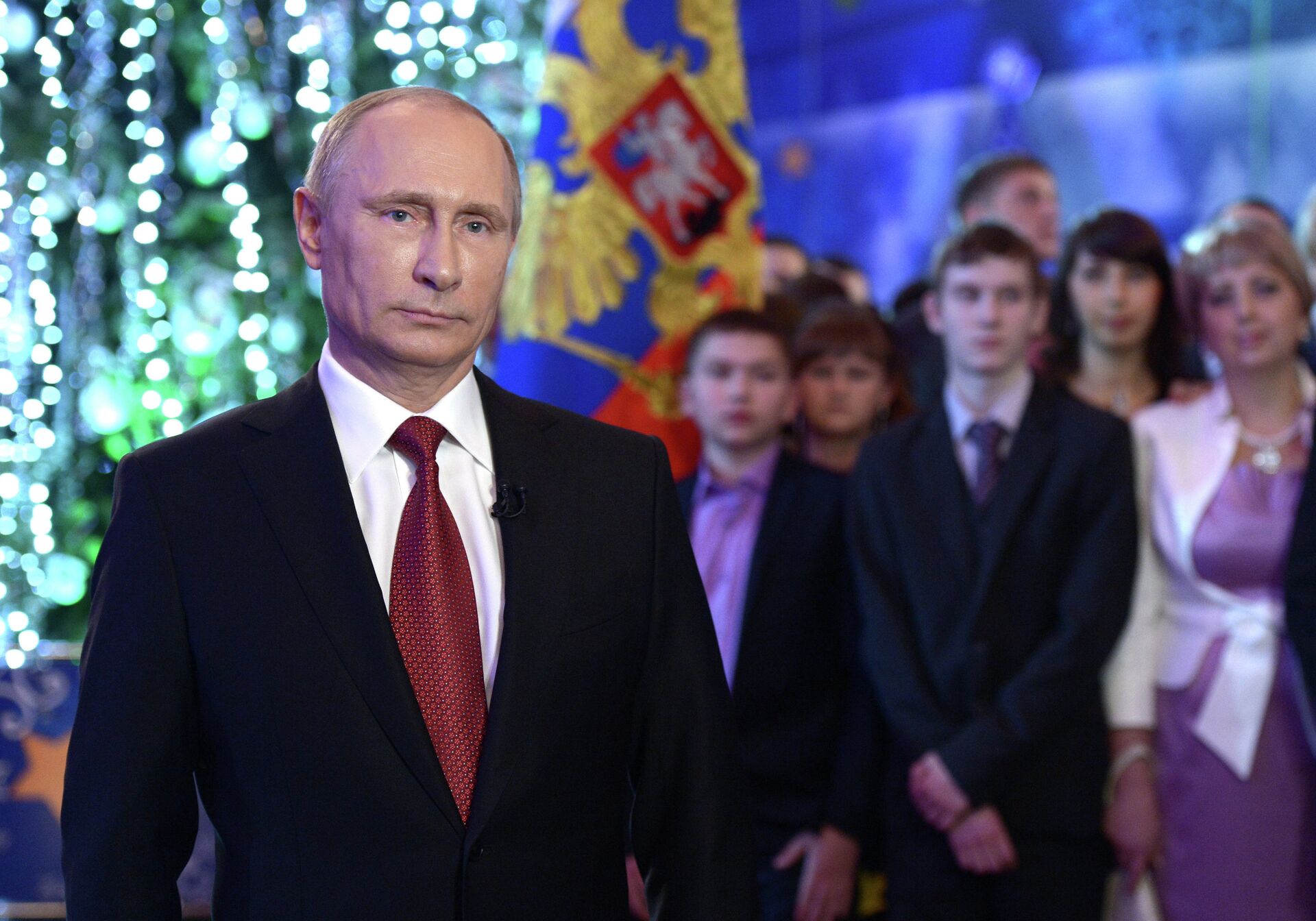 Поздравление с новым прямой эфир. Новогоднее обращение президента России Владимира Путина 2022.