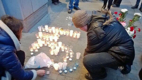 Петербуржцы зажгли 34 свечи в память о погибших в Волгограде