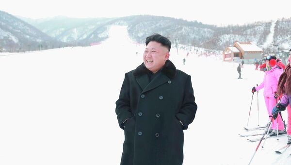 Лидер КНДР Ким Чен Ын посетил горнолыжный туристический комплекс на перевале Масик