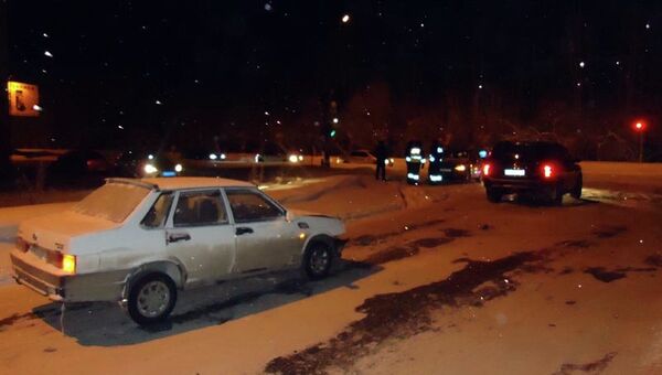 Водителю девятки в Томске стало плохо, он врезался в Infiniti и умер