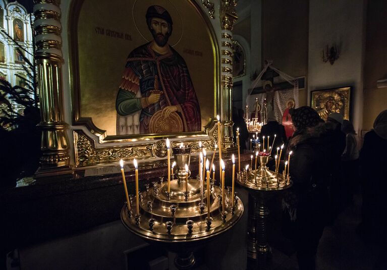 Рождественское богослужение в Покровском кафедральном соборе Владивостока