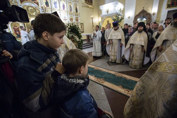 Рождественское богослужение в Покровском кафедральном соборе Владивостока