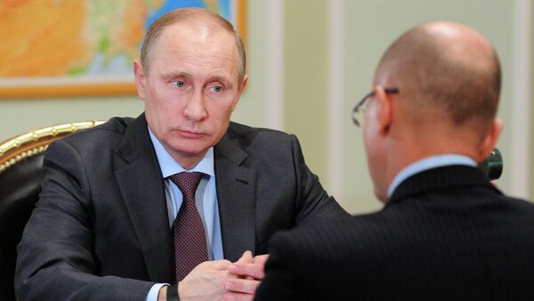 В.Путин провел рабочую встречу с С.Кириенко