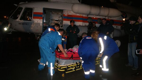 Отправка пострадавших в ДТП в Ленобласти в больницы Санкт-Петербурга. Фото с места события