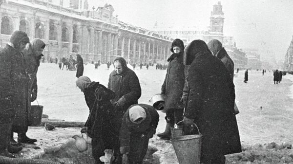 Зимой в блокаду на Невском