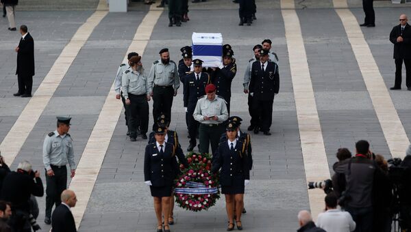 Гроб с телом Ариэля Шарона привезли в Иерусалим. Фото с места событий