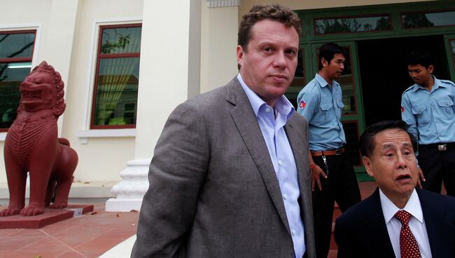 Русский олигарх Сергей Полонский около Апелляционного суда в Пномпене 13 января 2014 года.