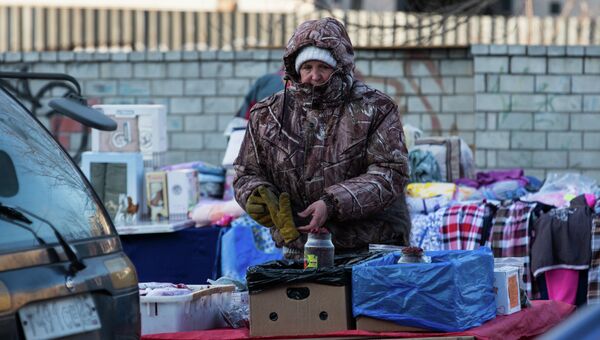 Уличная торговля в морозном Владивостоке